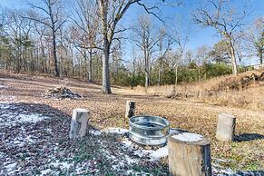 Searcy Retreat Home Near Little Red River