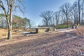 Searcy Retreat Home Near Little Red River
