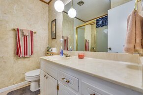 Searcy Retreat Home Near Little Red River