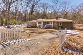 Searcy Retreat Home Near Little Red River