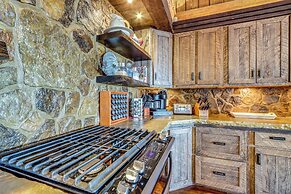 Quiet Blue Ridge Cabin w/ Hot Tub, Mountain Views!