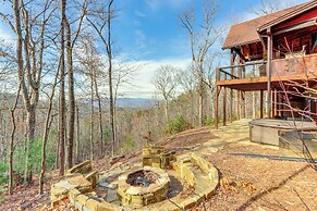 Quiet Blue Ridge Cabin w/ Hot Tub, Mountain Views!