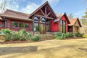 Quiet Blue Ridge Cabin w/ Hot Tub, Mountain Views!