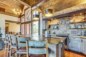 Quiet Blue Ridge Cabin w/ Hot Tub, Mountain Views!