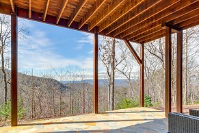 Quiet Blue Ridge Cabin w/ Hot Tub, Mountain Views!