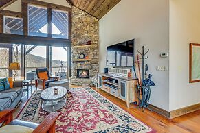 Quiet Blue Ridge Cabin w/ Hot Tub, Mountain Views!