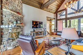 Quiet Blue Ridge Cabin w/ Hot Tub, Mountain Views!