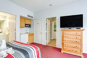 Community Pool & Tennis Court: Myrtle Beach Condo