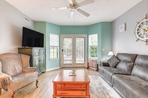 Community Pool & Tennis Court: Myrtle Beach Condo