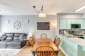 Community Pool & Tennis Court: Myrtle Beach Condo