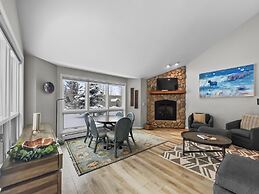 Legends 10 4br 4ba 4 Bedroom Townhouse by RedAwning