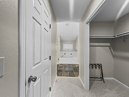 Legends 10 4br 4ba 4 Bedroom Townhouse by RedAwning