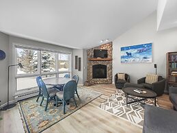 Legends 10 4br 4ba 4 Bedroom Townhouse by RedAwning