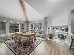 Legends 10 4br 4ba 4 Bedroom Townhouse by RedAwning