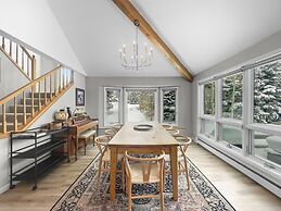 Legends 10 4br 4ba 4 Bedroom Townhouse by RedAwning