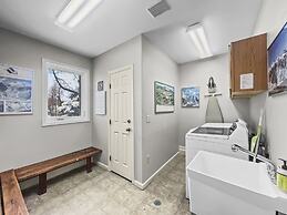 Legends 10 4br 4ba 4 Bedroom Townhouse by RedAwning