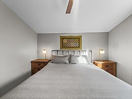 Legends 10 4br 4ba 4 Bedroom Townhouse by RedAwning