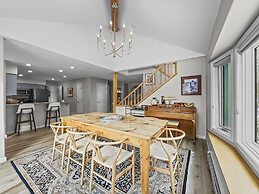 Legends 10 4br 4ba 4 Bedroom Townhouse by RedAwning