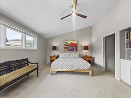 Legends 10 4br 4ba 4 Bedroom Townhouse by RedAwning