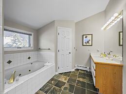 Legends 10 4br 4ba 4 Bedroom Townhouse by RedAwning