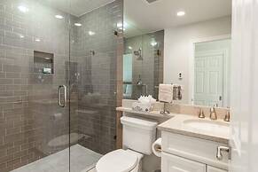 Northwoods E311 5 Bedroom Condo by RedAwning