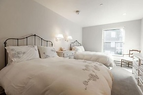 Northwoods E311 5 Bedroom Condo by RedAwning