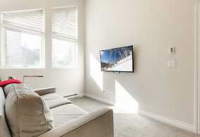 Northwoods E311 5 Bedroom Condo by RedAwning