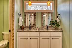 Er29 - Pop's Perch 2 Bedroom Cabin by RedAwning