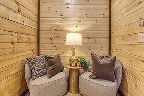 Er29 - Pop's Perch 2 Bedroom Cabin by RedAwning