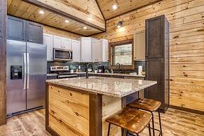 Er29 - Pop's Perch 2 Bedroom Cabin by RedAwning