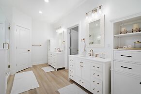 The Anchored Lighthouse - 2630 Bienville Blvd 5 Bedroom Home by RedAwn