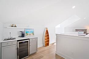 The Anchored Lighthouse - 2630 Bienville Blvd 5 Bedroom Home by RedAwn