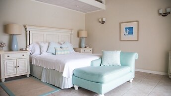 Waterfront 2-bed Townhouse - Harbour 17 2 Bedroom Townhouse by RedAwni