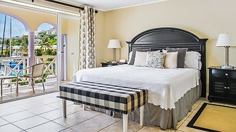 Waterfront 2-bed Townhouse - Harbour 17 2 Bedroom Townhouse by RedAwni