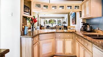 Waterfront Townhouse - Harbour 17 3 Bedroom Townhouse by RedAwning