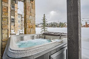 Blackstone Skiers Sanctuary With Private Hot Tub! 2 Bedroom Condo by R