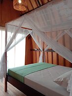 Jungle House - surf & stay