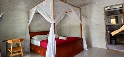 Jungle House - surf & stay