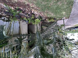 Kuic146w 1 Bedroom Condo by RedAwning