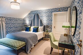 Dewars Restaurant & Rooms