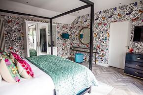 Dewars Restaurant & Rooms