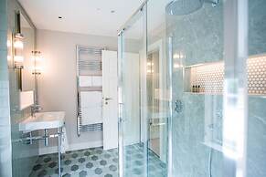 Dewars Restaurant & Rooms