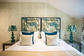 Dewars Restaurant & Rooms