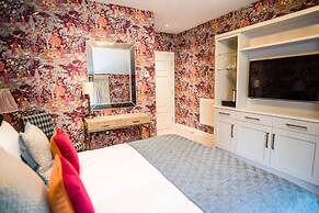 Dewars Restaurant & Rooms