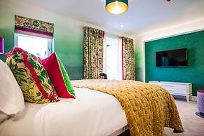 Dewars Restaurant & Rooms