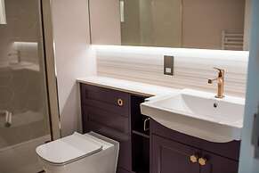 Dewars Restaurant & Rooms