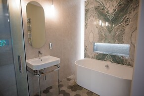 Dewars Restaurant & Rooms