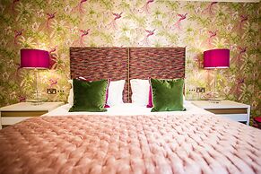 Dewars Restaurant & Rooms