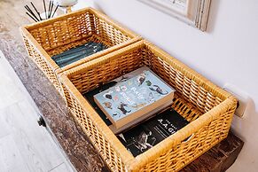 Illyria Old Town Apartment by DuHomes