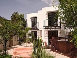 CASA FRIDA by DW